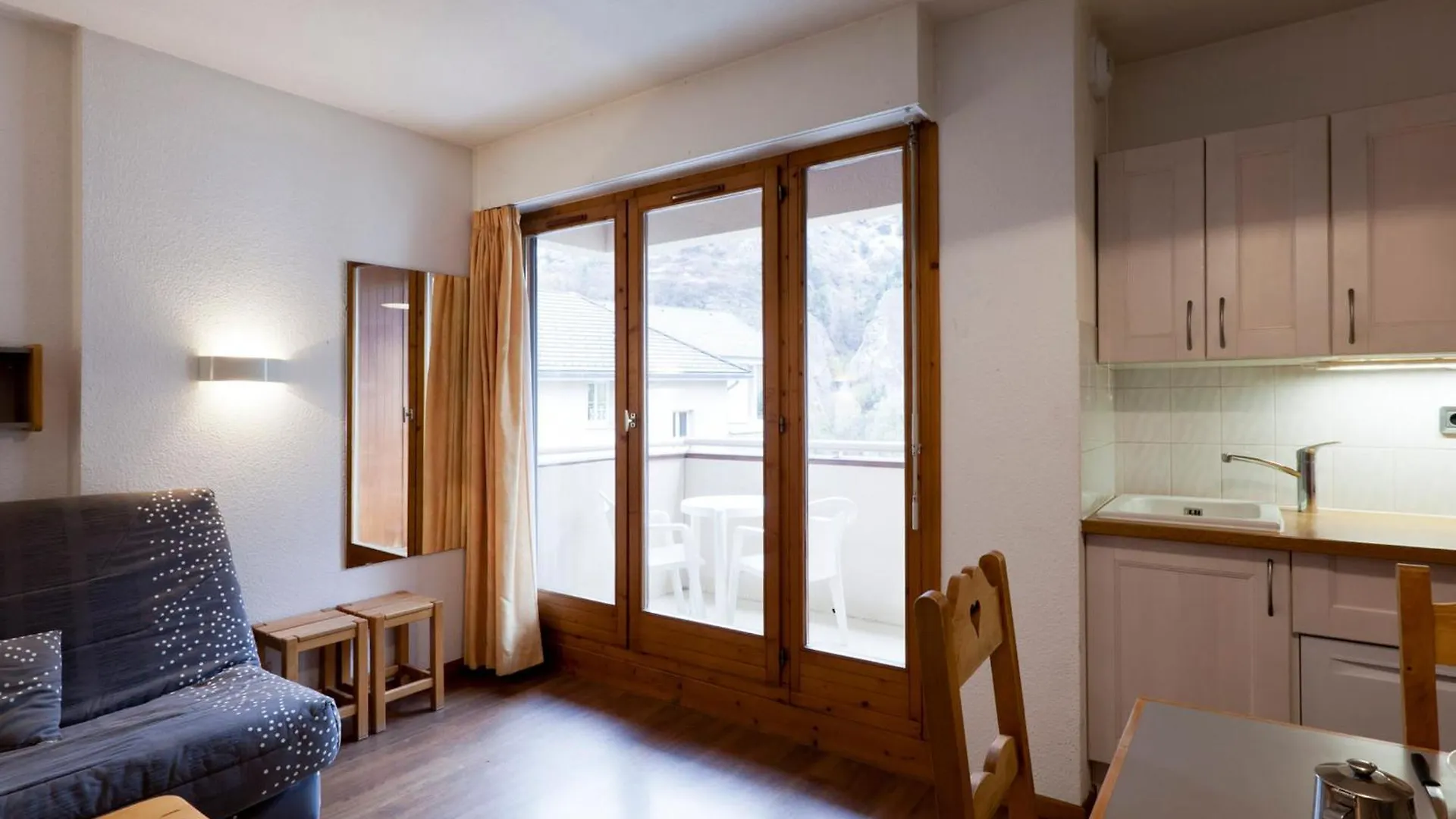 Apartment Studio Equipe Avec Balcon, Wifi Et Animaux Admis - Fr-1-512-184 Brides-les-Bains